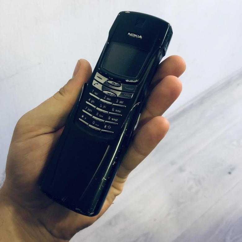 Nokia 8910 - действительно легендарный и культовый телефон