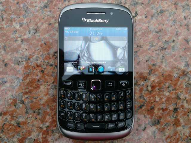 Замена экрана смартфона blackberry bold 9900 (rndy71uw)